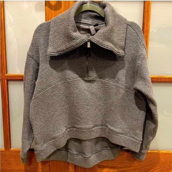 Sweaty Betty high low half zip sweatshirt in great condition! - Picture 8 of 8